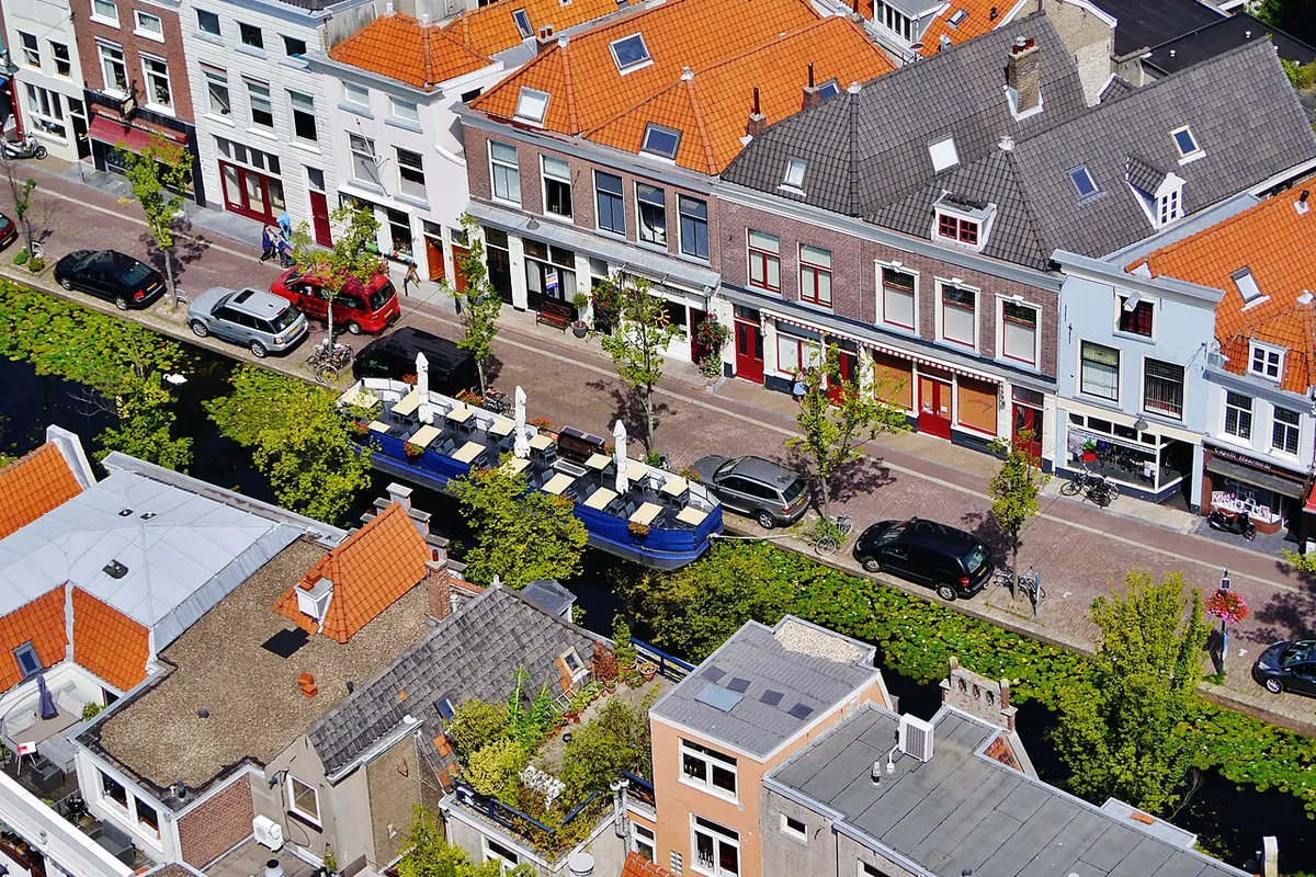 Delft Expat Guide 2026: Living, Working & Local Charges